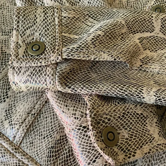 Good looking jacket Python look in cream and brown. Size 12 Ruby Rd - Picture 9 of 11